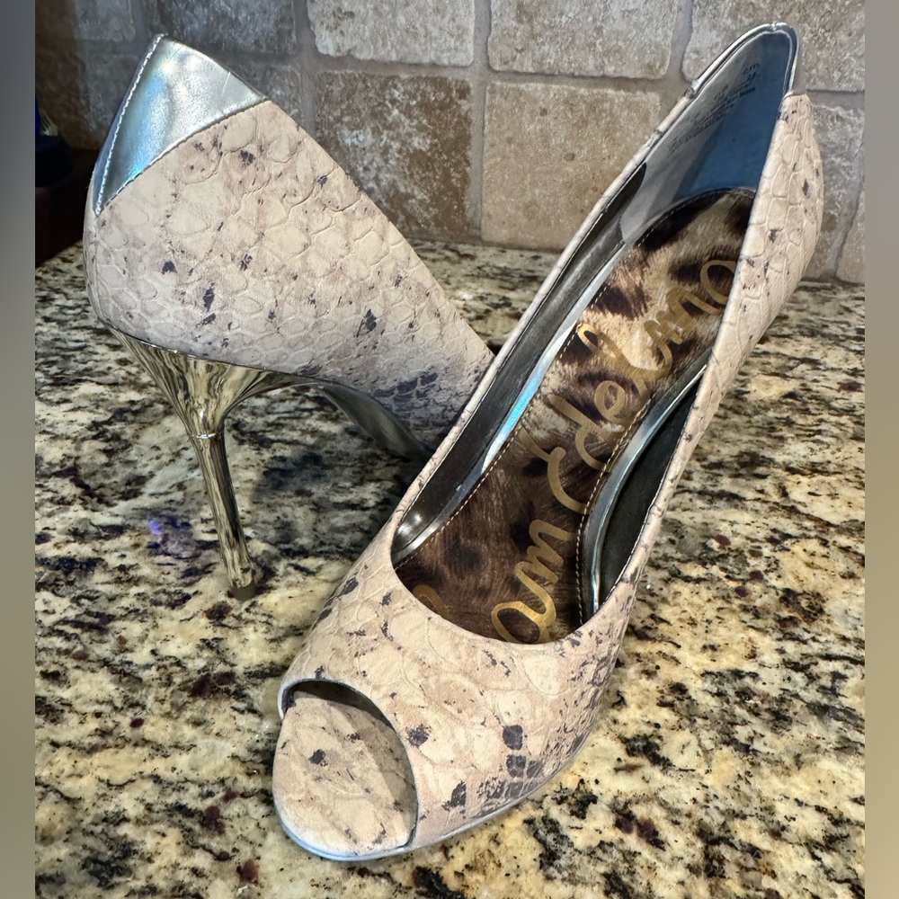 Sam Edelman Snakeskin Peep-Toe Heels – Size 7 (New Without Wear)